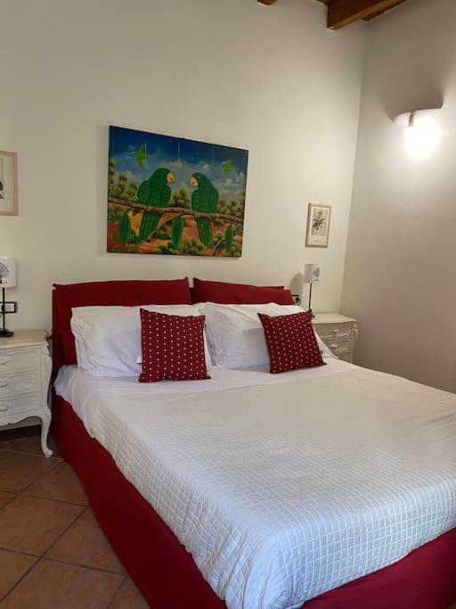 Apartmán La Casa Nel Borgo Angera Exteriér fotografie